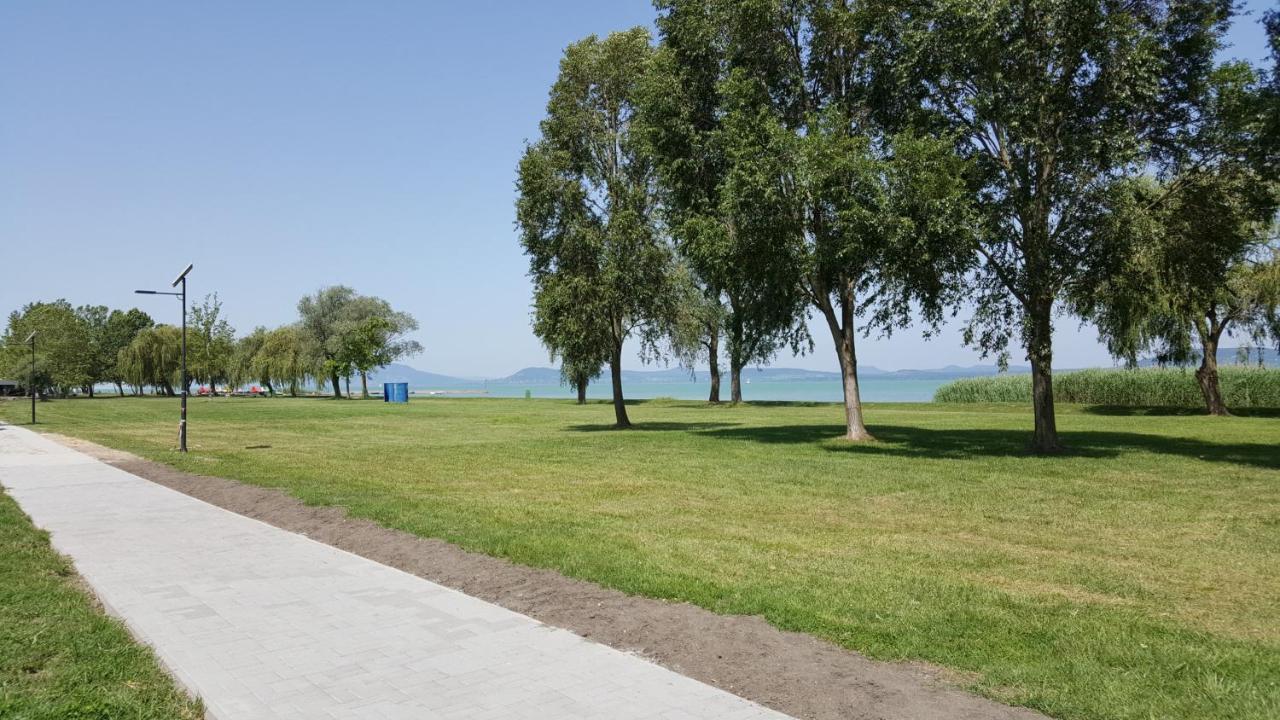 Lelle Resort B20 Balatonlelle Εξωτερικό φωτογραφία