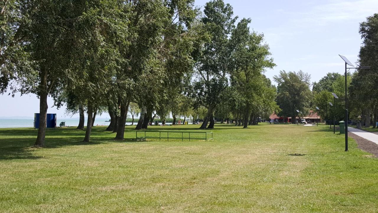Lelle Resort B20 Balatonlelle Εξωτερικό φωτογραφία