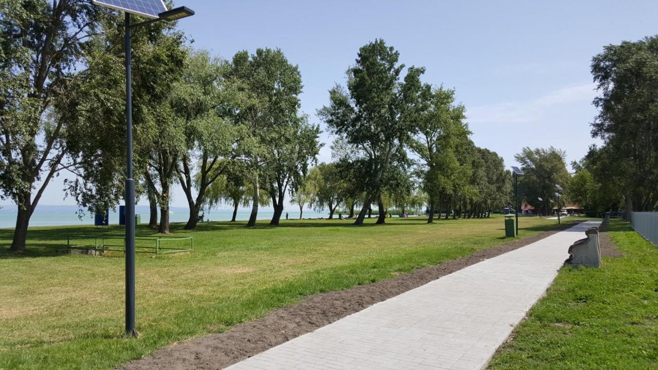 Lelle Resort B20 Balatonlelle Εξωτερικό φωτογραφία